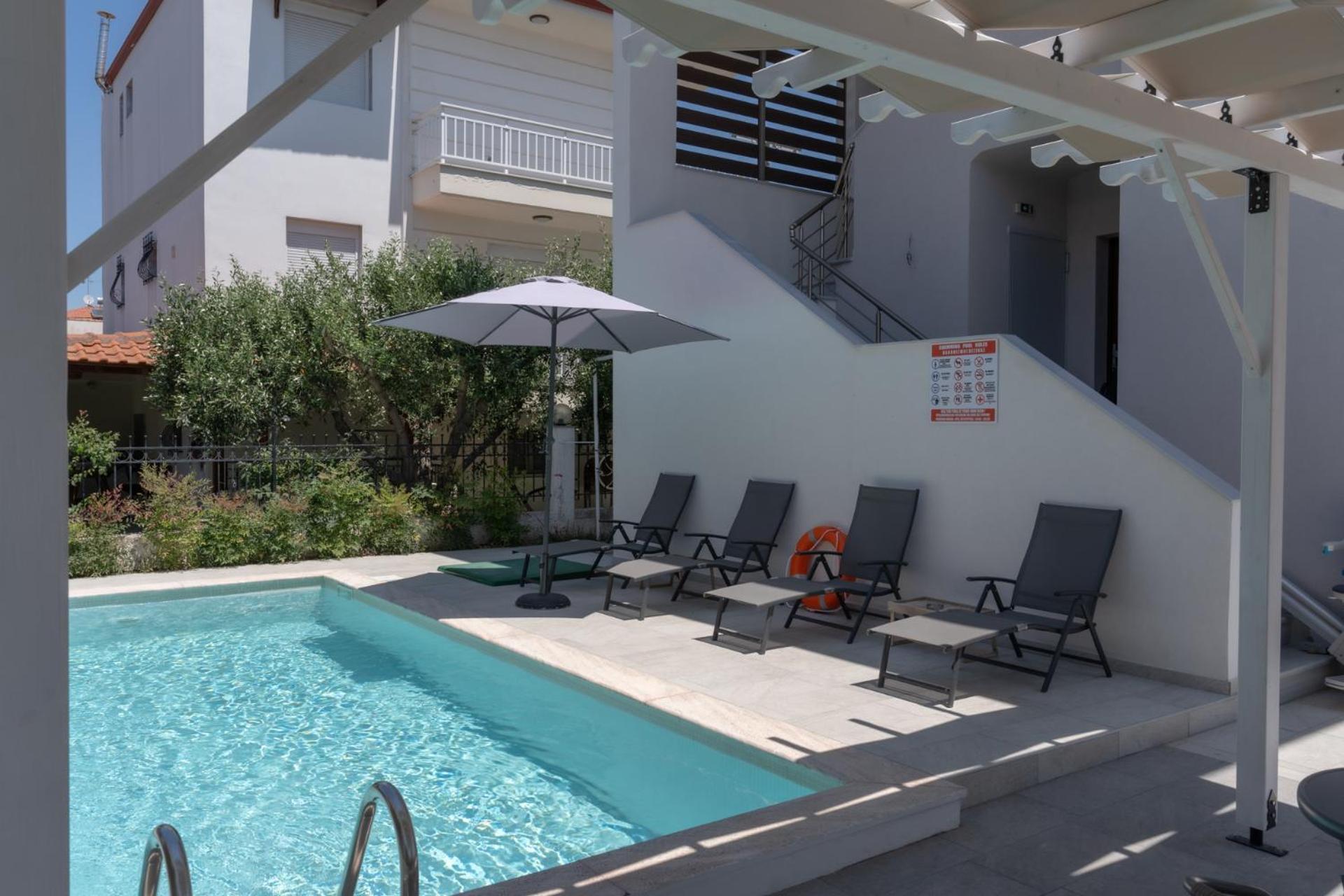 Sunshine Rooms And Suites Nea Vrasna Exterior photo